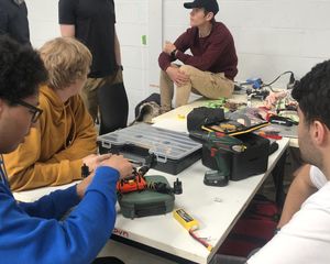STEM DRONE project Atelier II van programmeren tot testvliegen cover