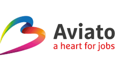 Aviato's stageplatform - stage op de luchthaven